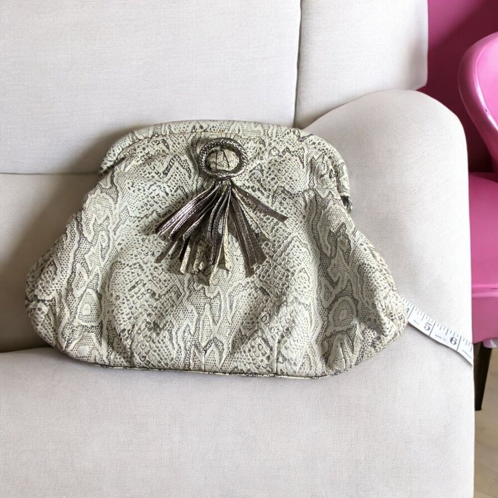 Vintagestyle Snake Print Clutch Purse With Tassel & Inner Zip Pocket